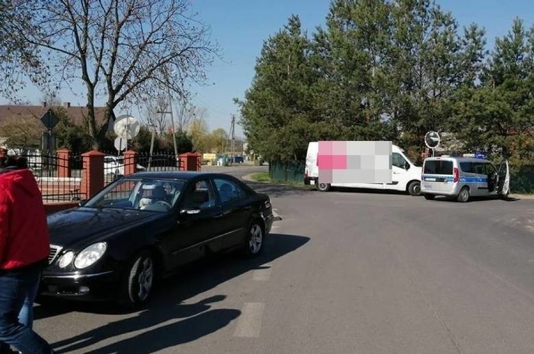 Kurier wpadł w szał: Zwyzywał klienta i ostrzelał jego auto