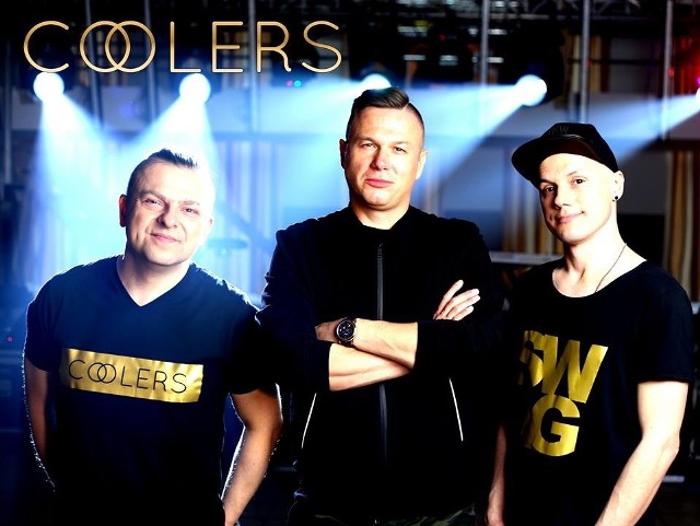 Zespół Coolers powstał w 2012 roku. Tworzy utwory w stylistyce muzyki dance, pop i disco-polo.