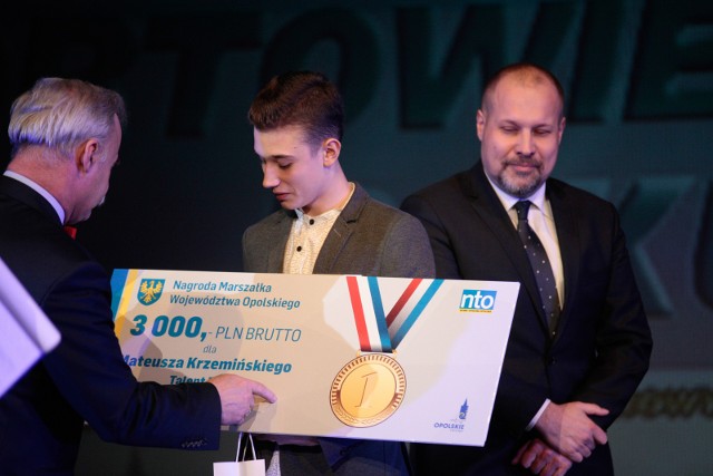 Mateusz Krzemiński z nagrodą dla Talentu Roku 2016.