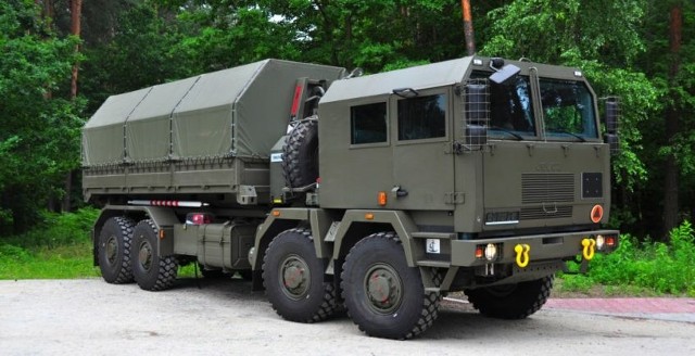 Sprzęt wojskowy towarzyszący pozyskiwanym przez Siły Zbrojne RP armatohaubicom