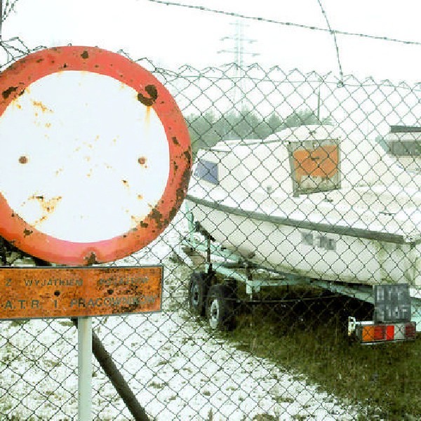 Na uczelni wolą prać brudy na własnym podwórku. Na zdjęciu - odzyskany przez audytora jacht Omega, wcześniej oficjalnie skasowany do złomowania.