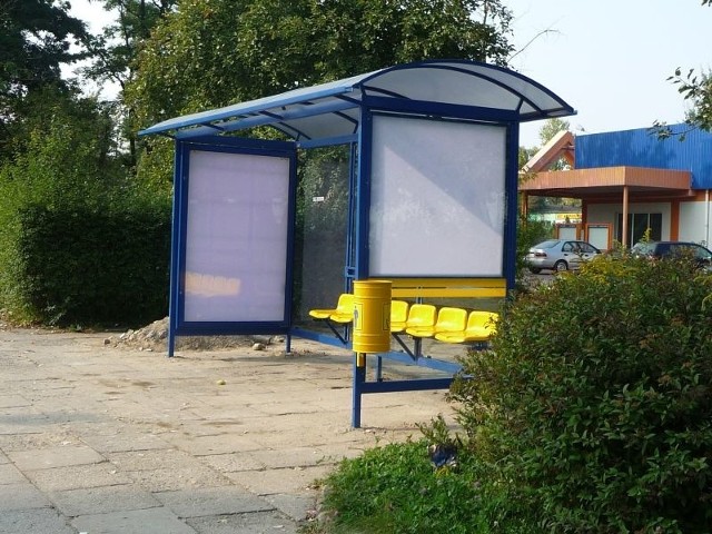 Pierwszy estetycznie wyglądający przystanek autobusowy stanął koło Urzędu Miejskiego