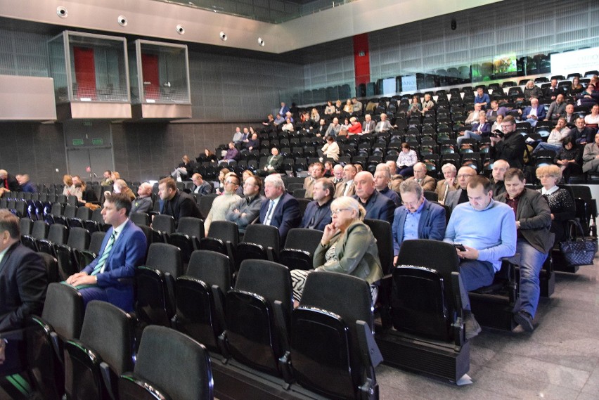 Zwalczenie ASF i specustawa na konferencji w Kielcach. Kluczowa redukcja dzików [ZDJĘCIA, WIDEO]