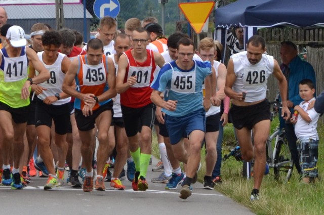 W ultramaratonie wystartowało 163 zawodników.