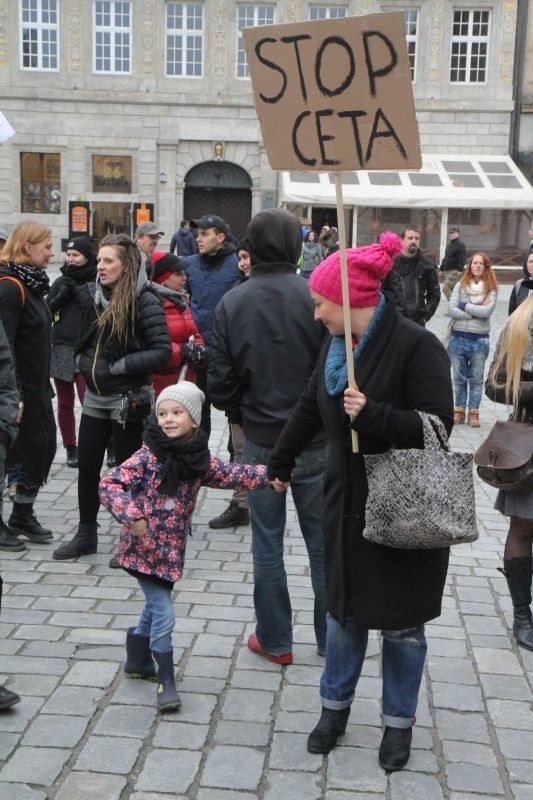 Protest na Rynku przeciwko TTIP i CETA