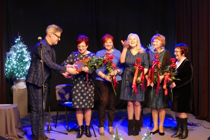 Spotkanie twórców kultury i sztuki w Końskich. Wręczono nagrodę Ambasador Kultury (ZDJĘCIA)