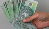 Kto zgubił pieniądze? Trzy pliki banknotów czekają w urzędzie na swych właścicieli. Nikt się nie zgłasza...