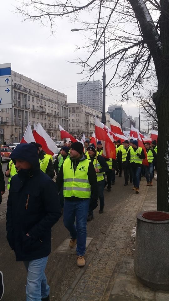 AGROpowstanie2019. Rolnicy ze Świętokrzyskiego na oblężeniu Warszawy. Protestowali