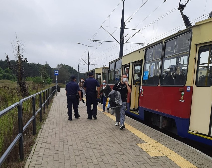 Policja przypomina, że za nieprzestrzeganie obowiązku...