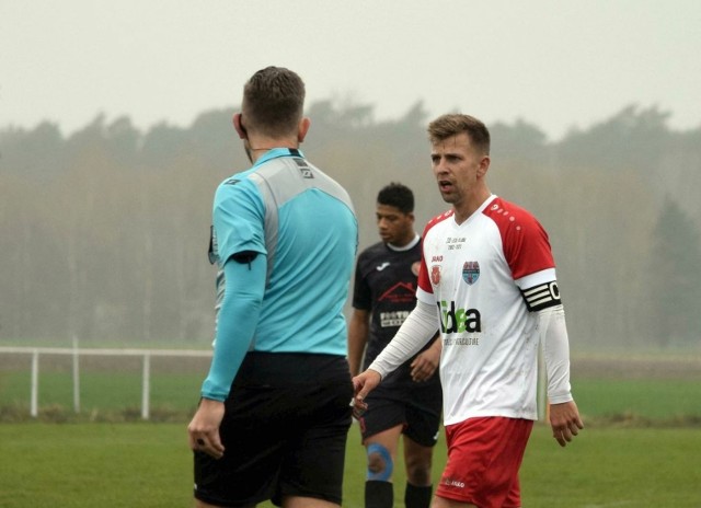 Leszek Nowosielski zagrał w tym sezonie w 16 z 18 ligowych meczów LZS-u Starowice Dolne. 14-krotnie wystąpił w wyjściowym składzie.