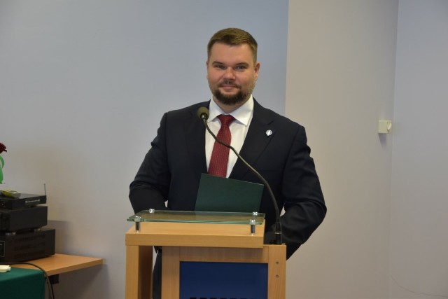 Dawid Jereczek oficjalnie został burmistrzem Kościerzyny. Ślubowanie złożyła także Rada Miasta