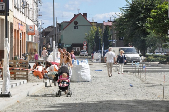 Przebudowa Placu Wolności w Dobrodzieniu.