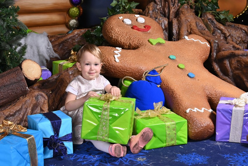 Uśmiechnięta Lenka Marzec i radosny Patryk  Olechowski - to Świąteczne Gwiazdeczki w powiecie sandomierskim!