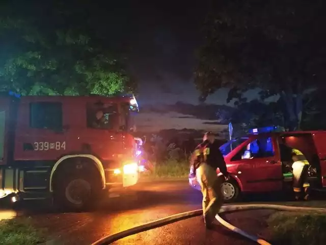 We wtorek wieczorem strażacy z Wierzbicy pompowali wodę z posesji przy ulicy Brzozowej, później w Rudzie Małej przy ujęciu wody.