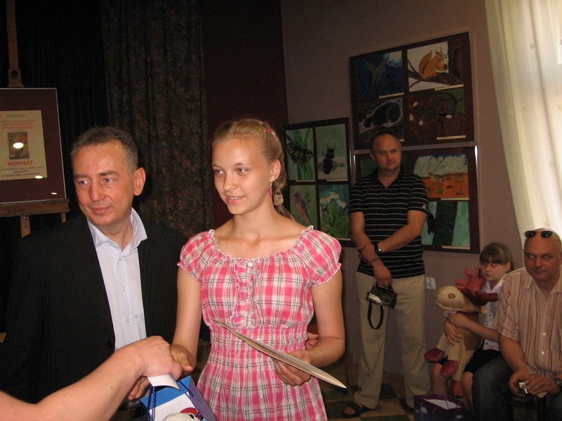 Nagrodę odbiera Milena Mielczarek.