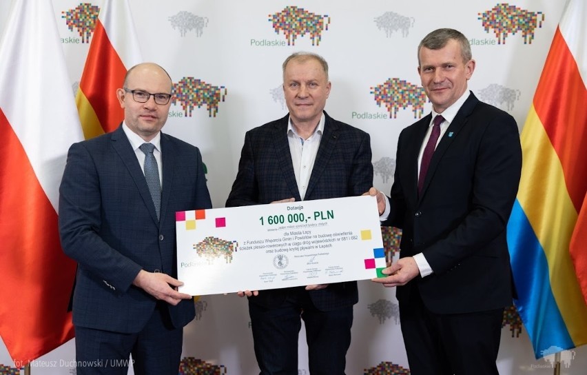 FWGiP dofinansował. Gmina Łapy dostała 1,6 mln zł dotacji. Będzie na oświetlenie ścieżek rowerowych i na basen