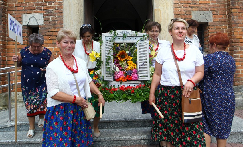 Wielka, kolorowa parada kwiatowa w Albigowej koło Łańcuta [ZDJĘCIA]