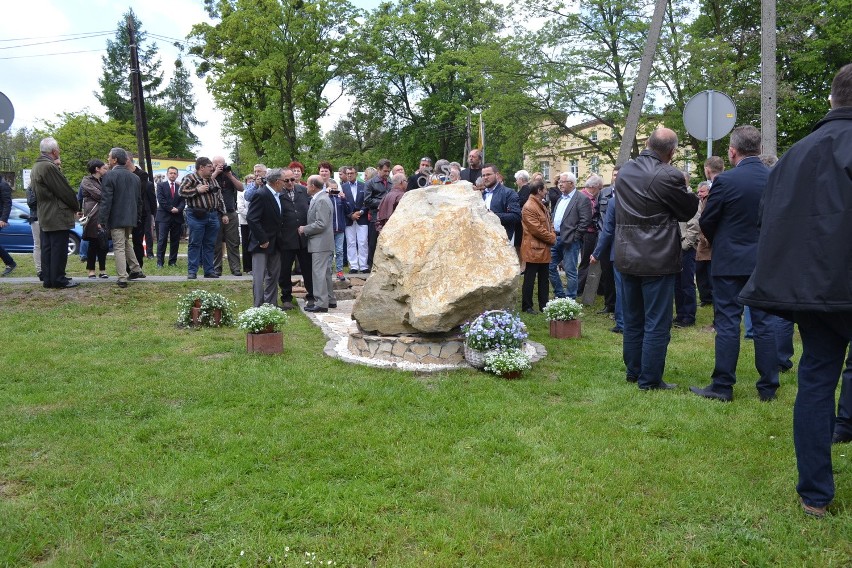 W Czernicy odsłonięto obelisk upamiętniający legendarnego...