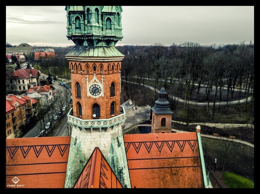 Kraków. Zobacz jak z lotu ptaka prezentuje się perła Podgórza [ZDJĘCIA Z DRONA]