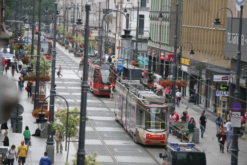 Katowice: ulica 3 Maja wciąż najdroższa, ale trochę potaniała. W rankingu poszła w dół
