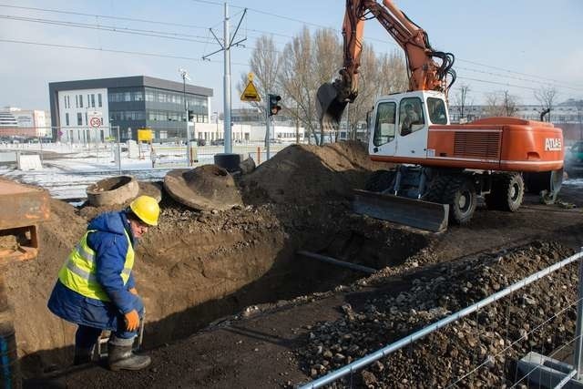 Na rozkopanym odcinku ul. Gagarina  budowana jest kanalizacja deszczowa