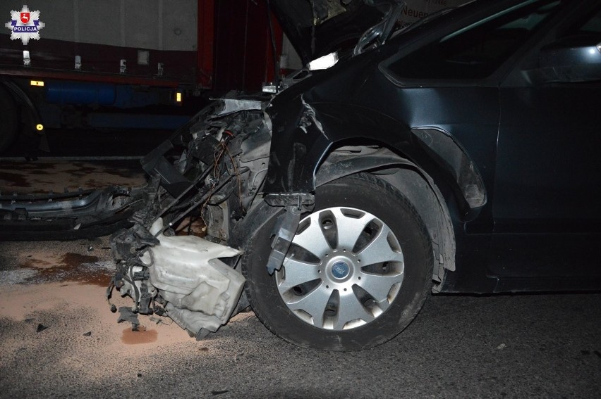 Zderzenie trzech pojazdów w miejscowości Okopy-Kolonia. Jedna osoba z obrażeniami ciała trafiła do szpitala