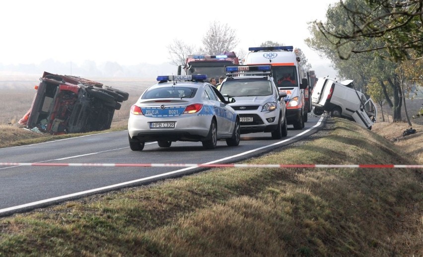 Tragiczny wypadek pod Wrocławiem. Dwie osoby nie żyją