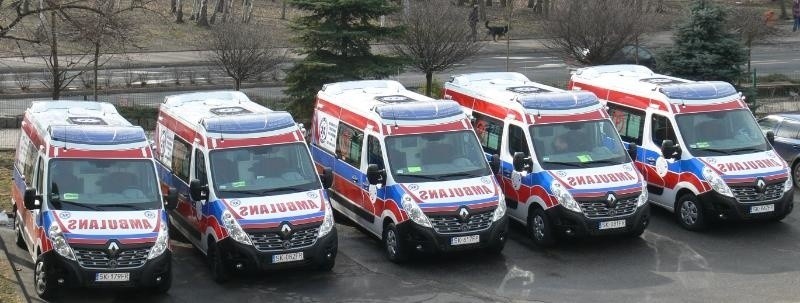 WPR w Katowicach zakupiło pięć nowych ambulansów dla kilku...