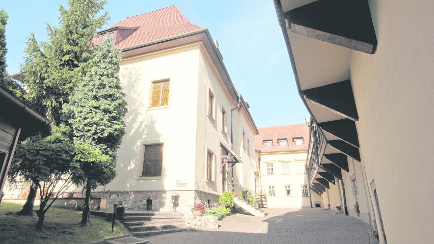 Zamek Żupny jest obecnie siedzibą Muzeum Żup Krakowskich....