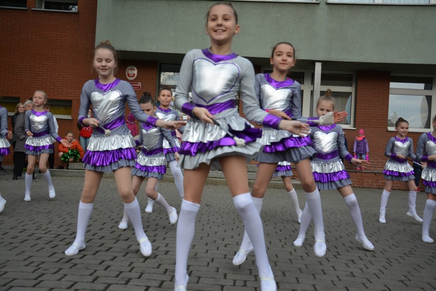 Tancerze opanowali centrum Piekar Śląskich