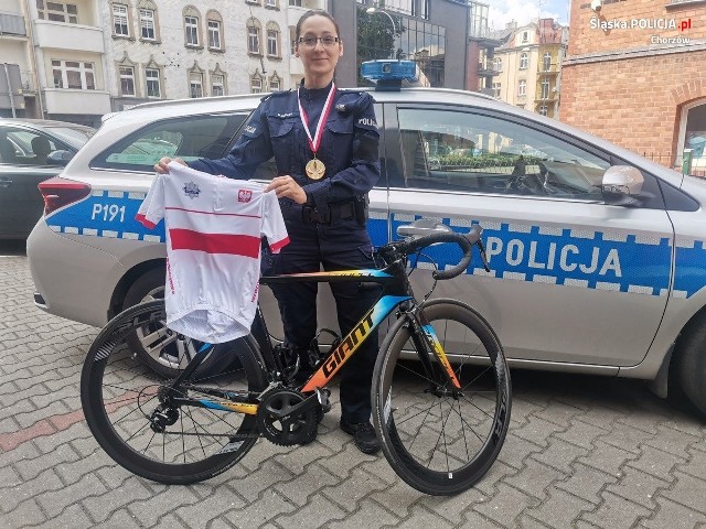 Policjantka z Chorzowa - Martyna Klekot - została mistrzynią Polski w kolarstwie szosowym policjantów