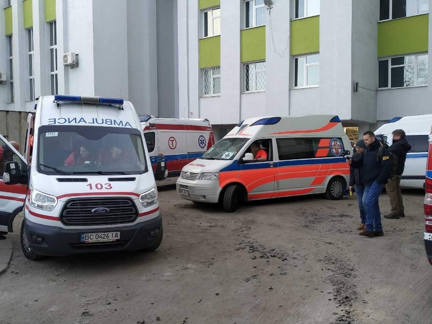 IZI-Med z Białobrzegów pomógł w ewakuacji najciężej chorych dzieci ze szpitala we Lwowie. Karetka pojechała do Ukrainy