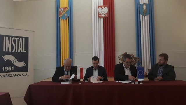 Umowę na przebudowę oczyszczalni ścieków podpisano w Białobrzegach w ostatni piątek.