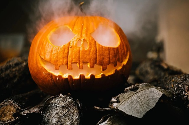 Halloween 2020. Kiedy Halloween wypada w tym roku? Sprawdź pomysły na halloweenowe zabawy