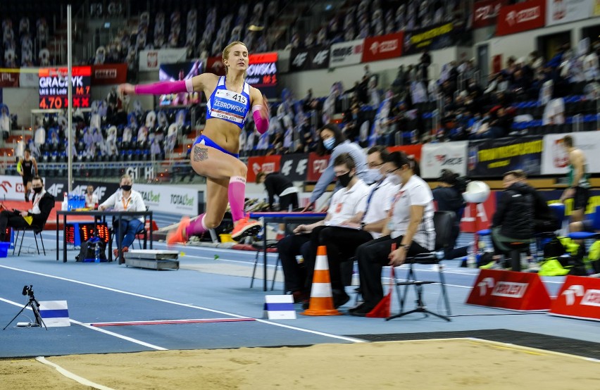 Halowe mistrzostwa Polski w lekkoatletyce rozgrywane były...