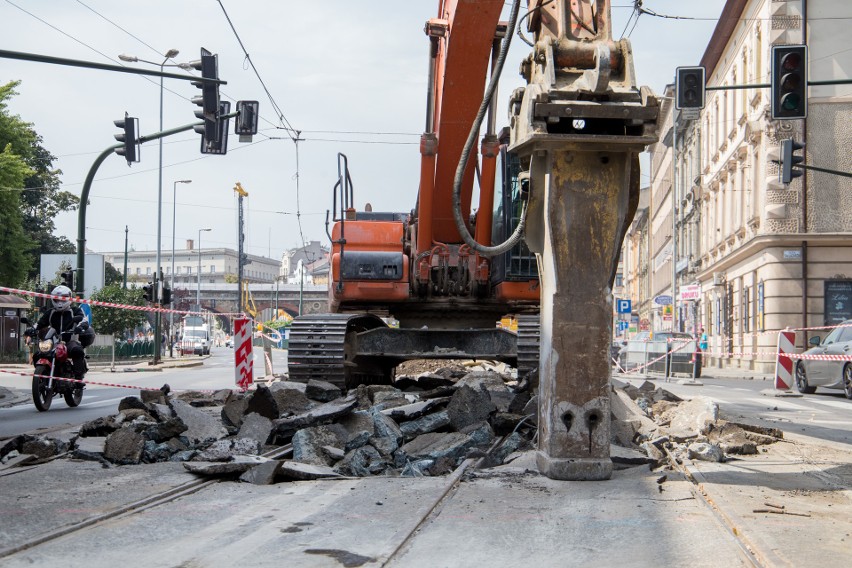 Zamykają ulicę Grzegórzecką. Czeka nas zakorkowanie miasta [WIDEO]