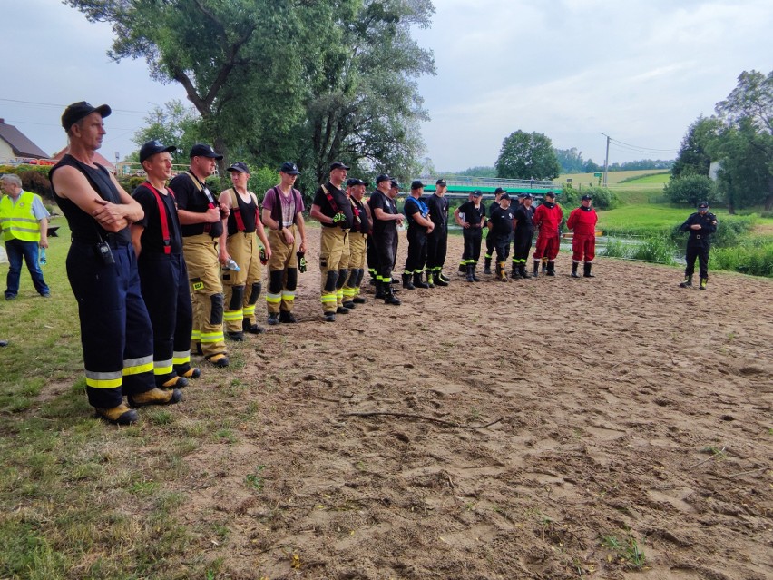 Ćwiczenia dzienne z udziałem kompanii ratowniczo-gaśniczej,...