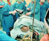 Specjaliści z Warszawy operują w Łomży kręgosłupy 
