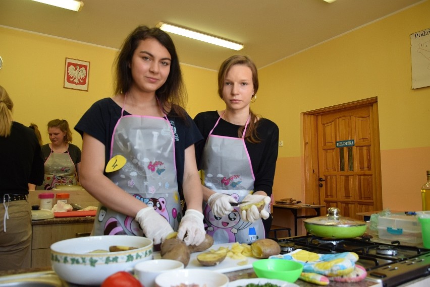 Pełne zapału i pasji kulinarnej gimnazjalistki bez pomocy...