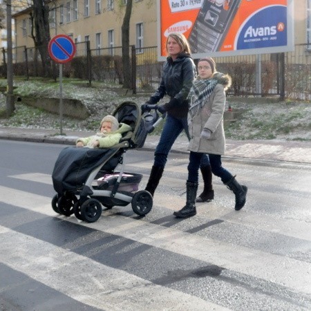 - Po wypadku nie puszczam tędy Patrycji samej, choć ma 11 lat. Tu jest bardzo niebezpiecznie- mówi Kamila Pawłowska z al. Konstytucji 3 Maja