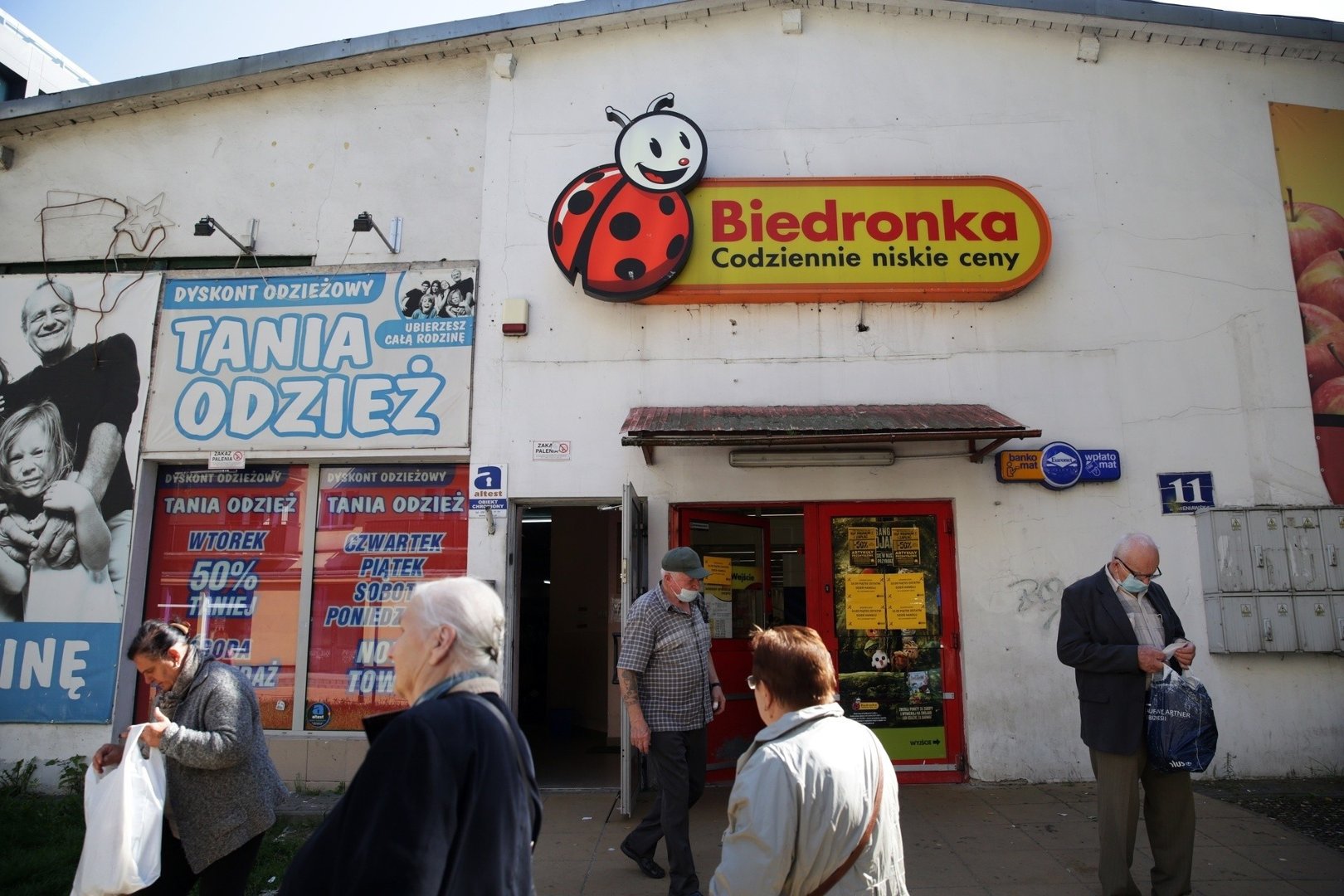 Jeszcze tylko w piątek zrobisz zakupy w Biedronce i ciuchlandzie na  Wieniawskiej w Lublinie | Kurier Lubelski