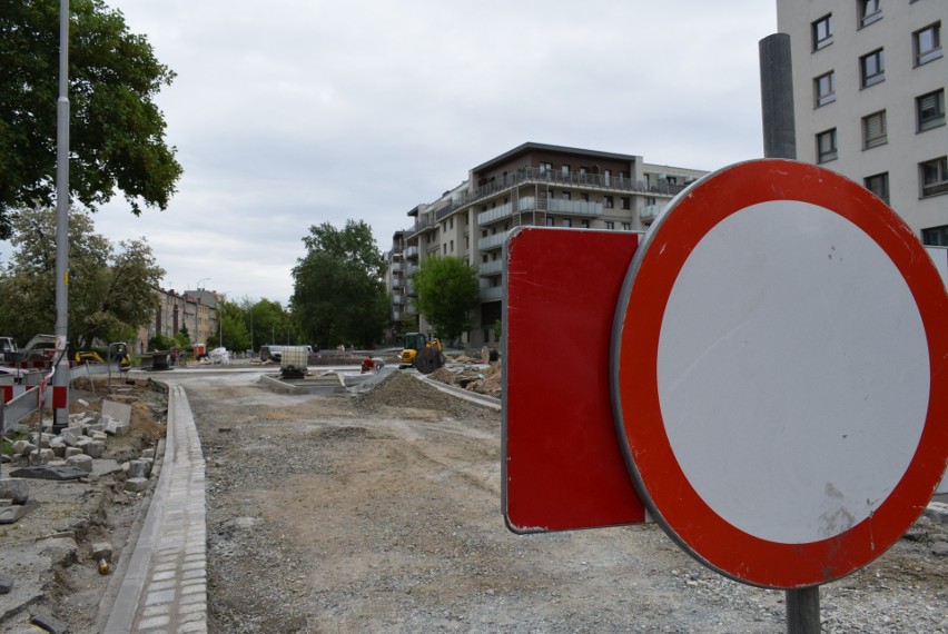 Przebudowa ul. Pięknej ma się zakończyć w wakacje.