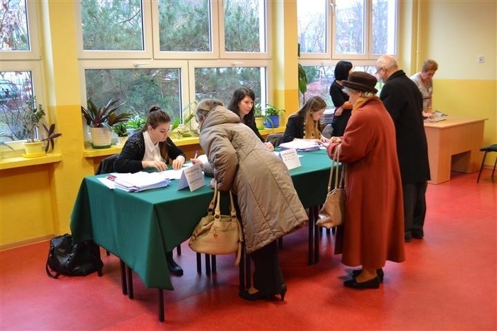 Wybory samorządowe 2014 Częstochowa: Lokale wyborcze otwarte bez zakłóceń [ZDJĘCIA]