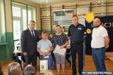 Mateusz pomógł uratować swoją babcię - podczas zakończenia roku otrzymał gratulacje od komendanta włoszczowskiej policji
