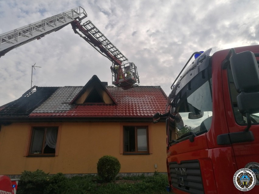 Pożar domu jednorodzinnego w Nowogrodzie