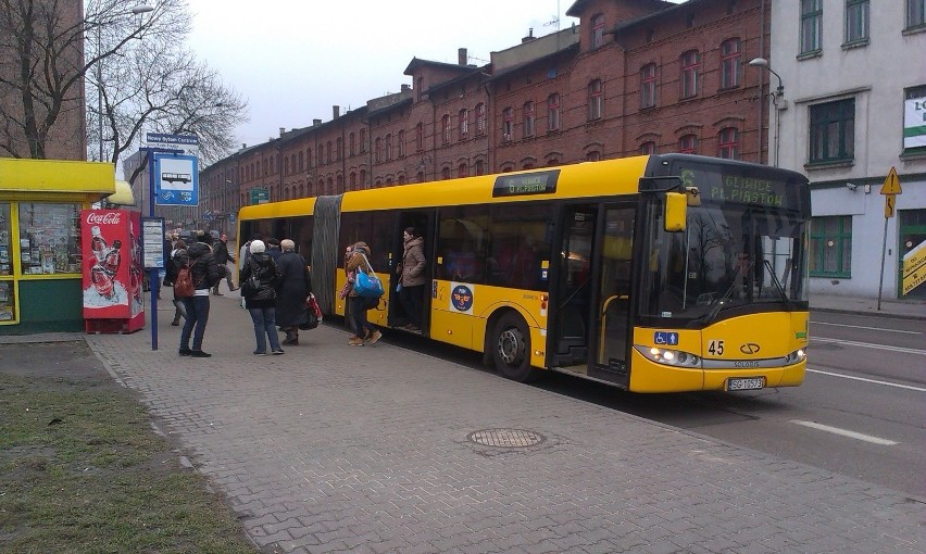 Obecnie w Rudzie Śląskiej jest około 30 linii autobusowych,...