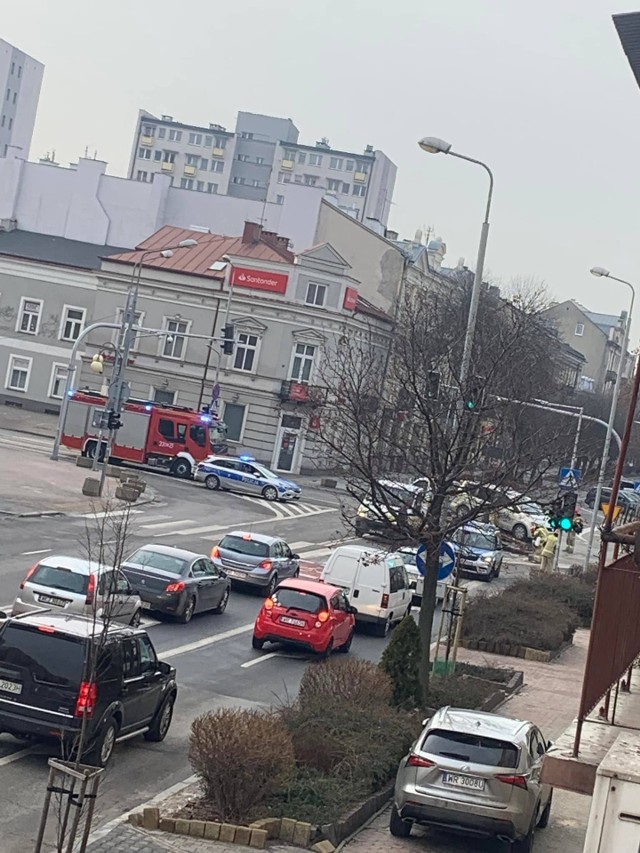 Do kolizji dwóch pojazdów u zbiegu ulic Żeromskiego i 25 Czerwca doszło 16 stycznia około godziny 12.40.