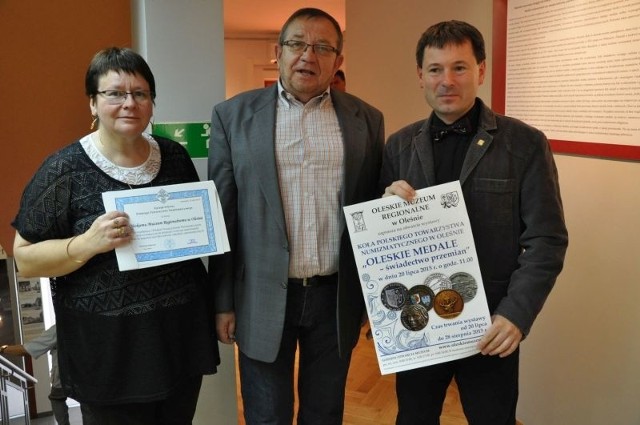 Na wystawie w Oleskim Muzeum Regionalnym można obejrzeć kilkadziesiąt oleskich medali ze zbiorów numizmatyka Wojciecha A. Łonaka.