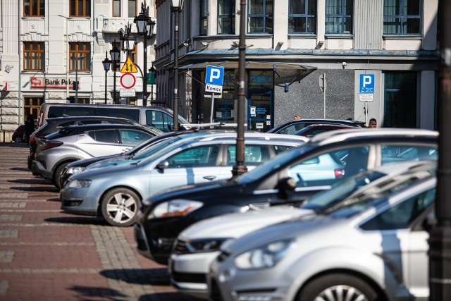 Aktualnie w strefie płatnego parkowania w Bielsku-Białej znajduje się 1062 miejsc postojowych