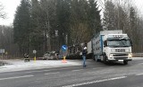 Wywróciła się ciężarówka z 400 świniami (zdjęcia)
